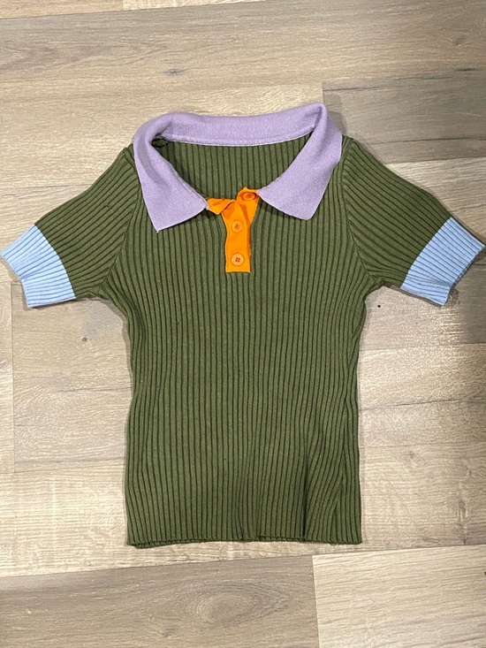 SHEIN Tops - SHEIN Olive Ribbed Polo with Lavender Collar and Orange Placket